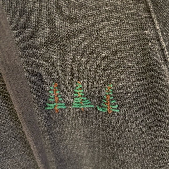 American Eagle hand-embroidered pine tree Sweatshirt - Picture 3 of 4